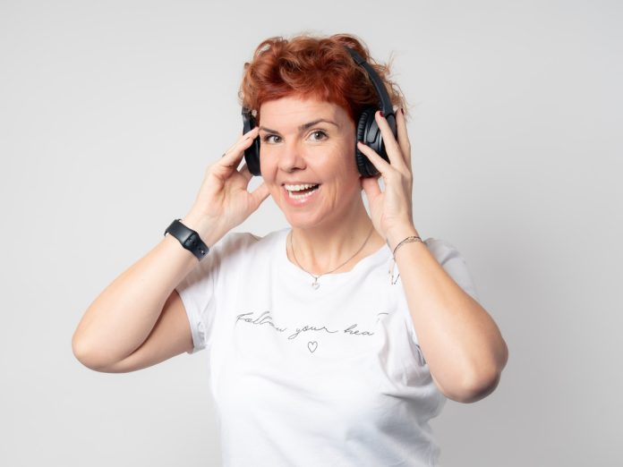 Mit ihrem Podcast Menomio! möchte Daniela Ullrich das Thema Wechseljahre enttabuisieren.