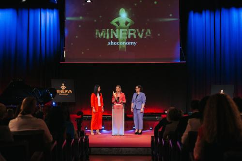 (c)PhilippLipiarski-6626_Julia Pfneißl-Mauritz, Manuela Kaiser, Kornelia Diemusch_Sieger_Community