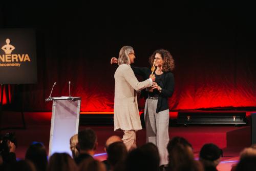 (c)PhilippLipiarski-6986_Christine Scholten_Gewinnerin_Social_Entrepreneurship_Proschat_Madani