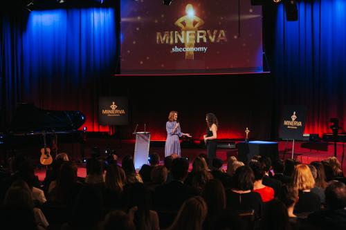 (c)PhilippLipiarski-7242_Michaela_Ernst_Herausgeberin_Sheconomy