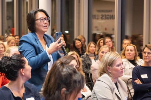 241010 3X8A3450- 1080