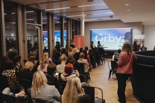 20251030-sheconomy-page-executive-132