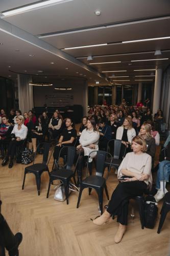 20251030-sheconomy-page-executive-142