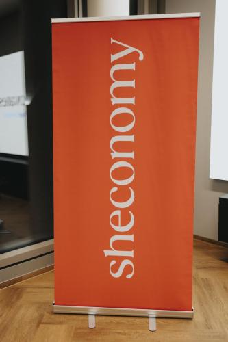 20251030-sheconomy-page-executive-275