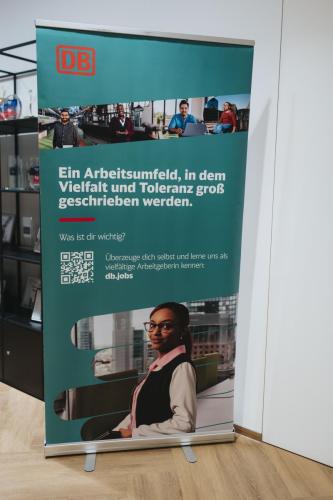 20251030-sheconomy-page-executive-276