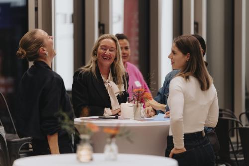 20251030-sheconomy-page-executive-298